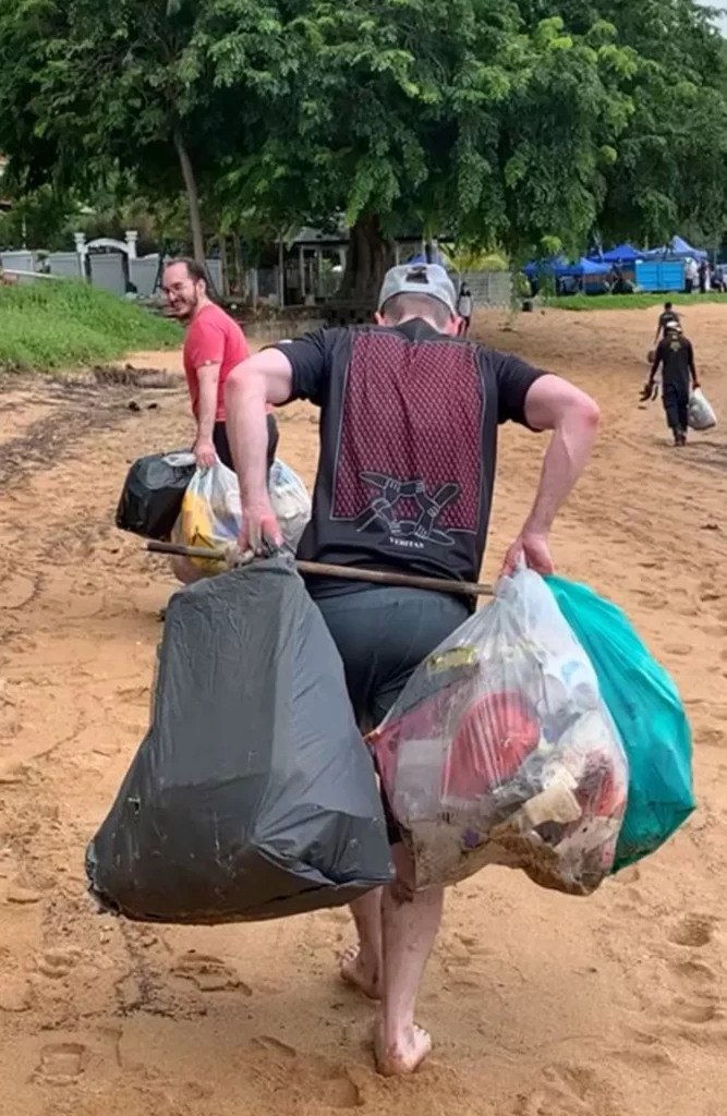 pantai-cermin-beach-cleanup-3-69666755e0c7b