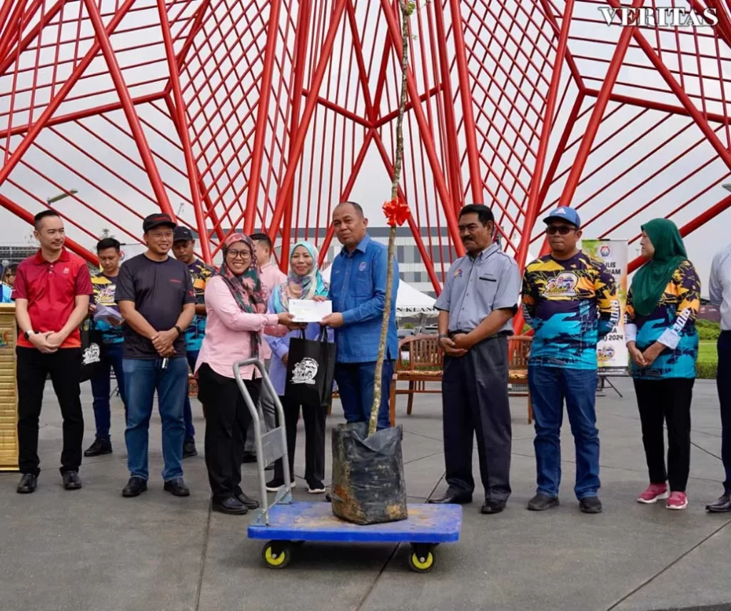 tree-planting-initiative-at-dragonfly-park-bandar-bukit-raja-klang-1707